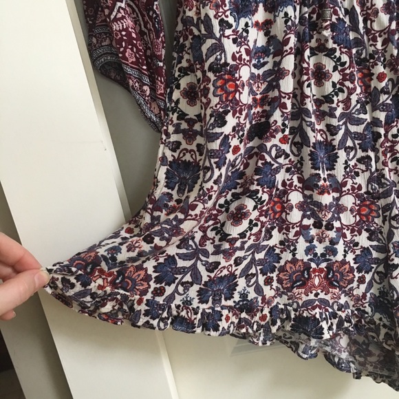 SOLD ⛔️ American Eagle Long Sleeve Floral Romper - Picture 4 of 7